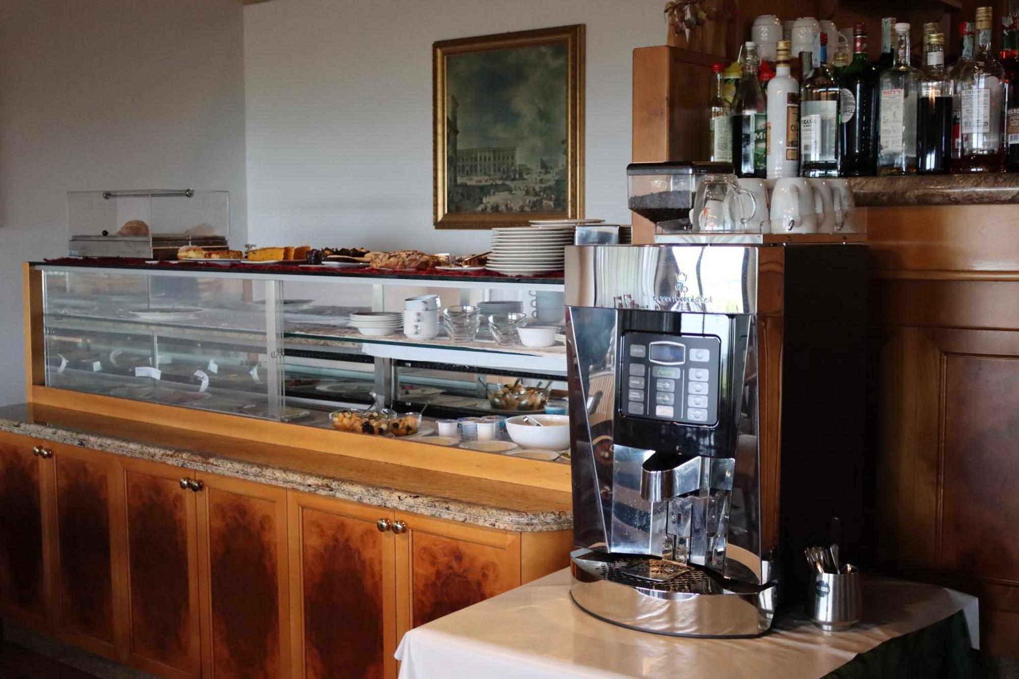 Albergo Alla Pineta Montebelluna Exteriör bild