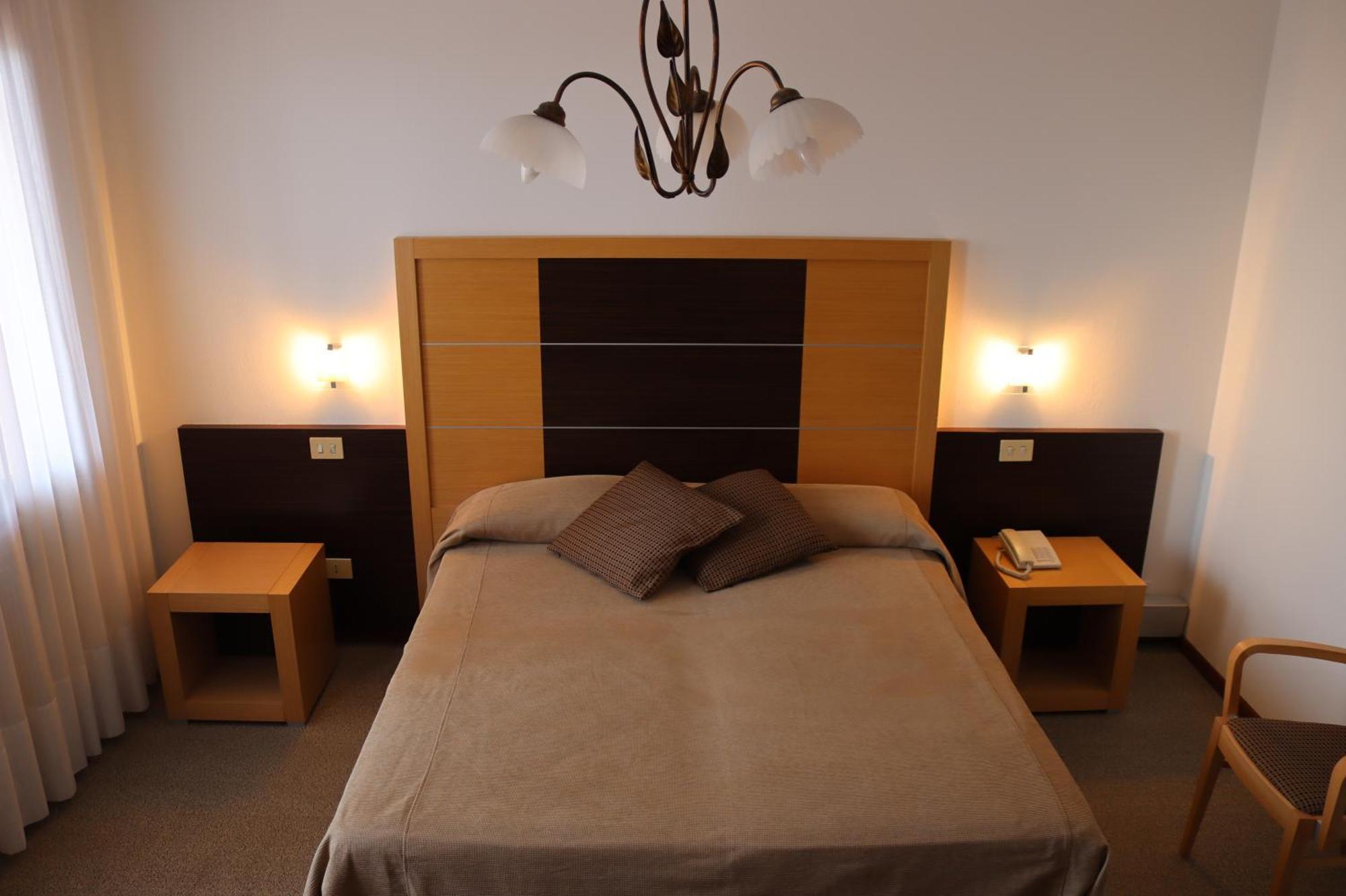 Albergo Alla Pineta Montebelluna Exteriör bild