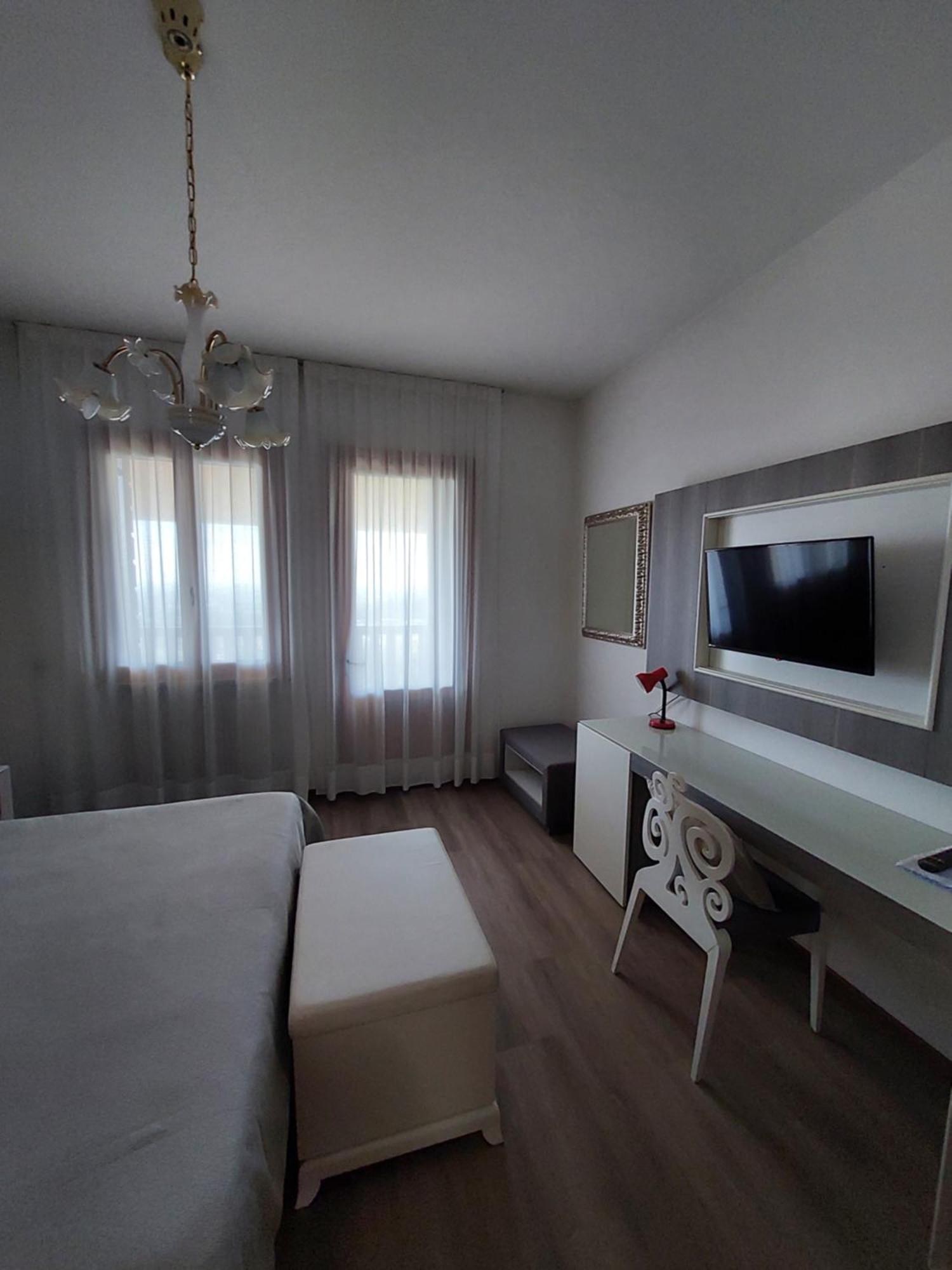 Albergo Alla Pineta Montebelluna Exteriör bild